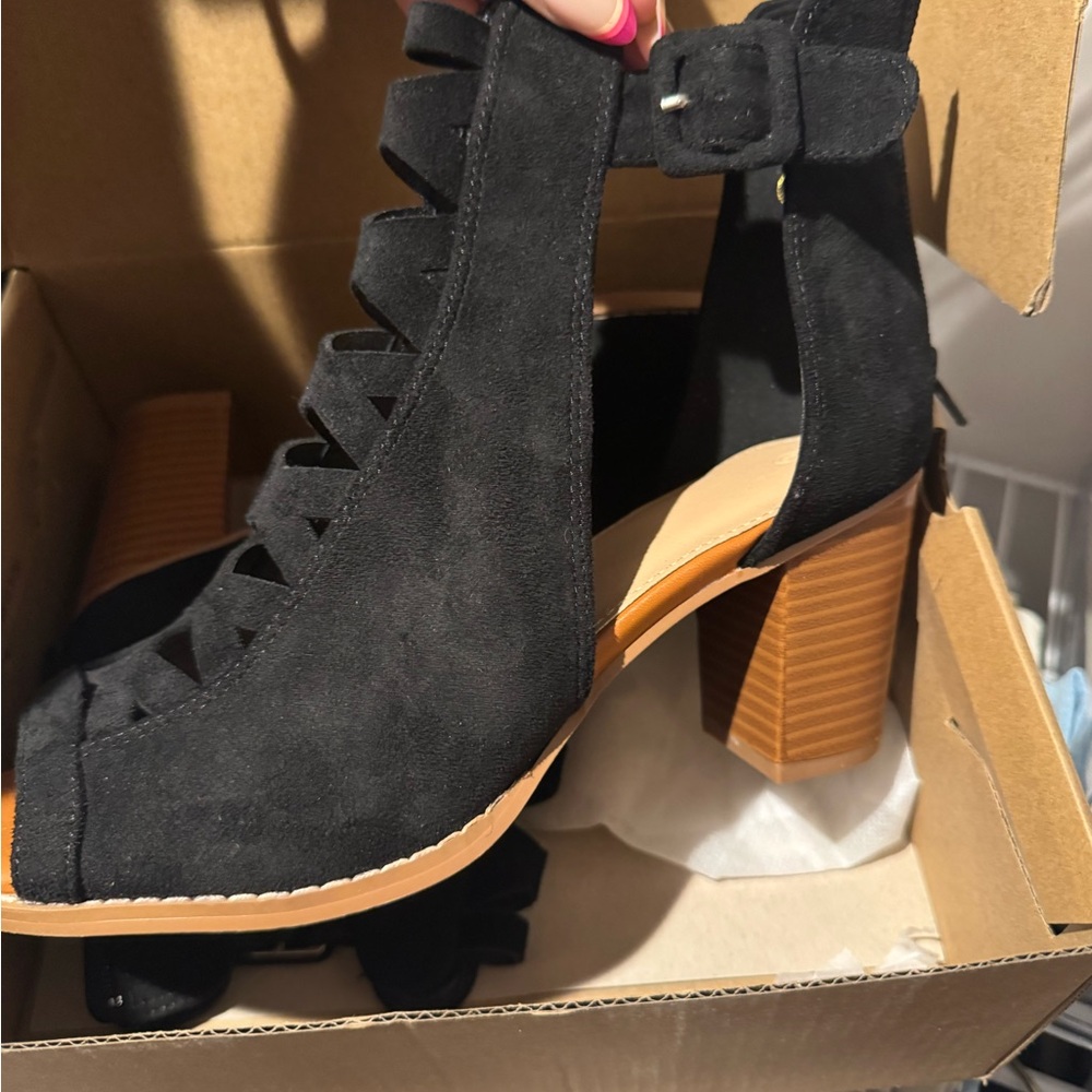 Source Unknown Black Suede Heeled Boots - image 3